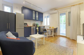 The 7 Apartment